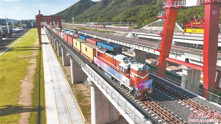 从公路到“陆港”:义乌如何把港口搬到工厂门口,改写内陆外贸物流逻辑